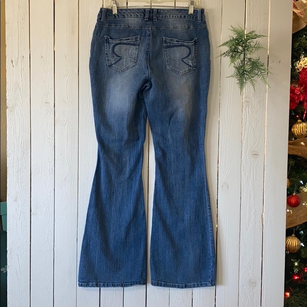 Jeans - Picture 2 of 11